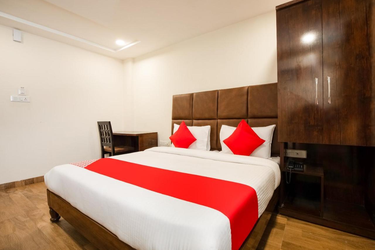 Oyo 71689 Hotel S Pride Ιντόρ Εξωτερικό φωτογραφία