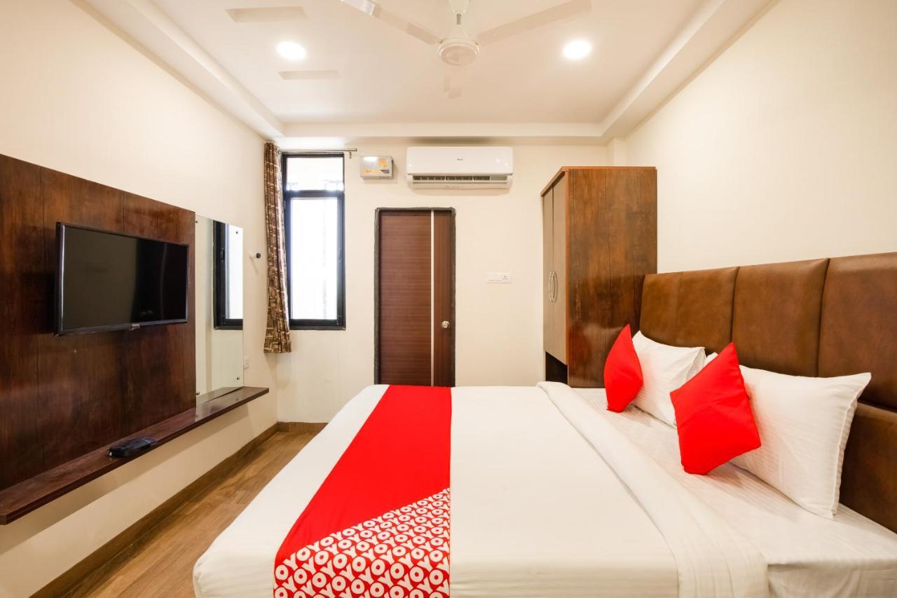Oyo 71689 Hotel S Pride Ιντόρ Εξωτερικό φωτογραφία