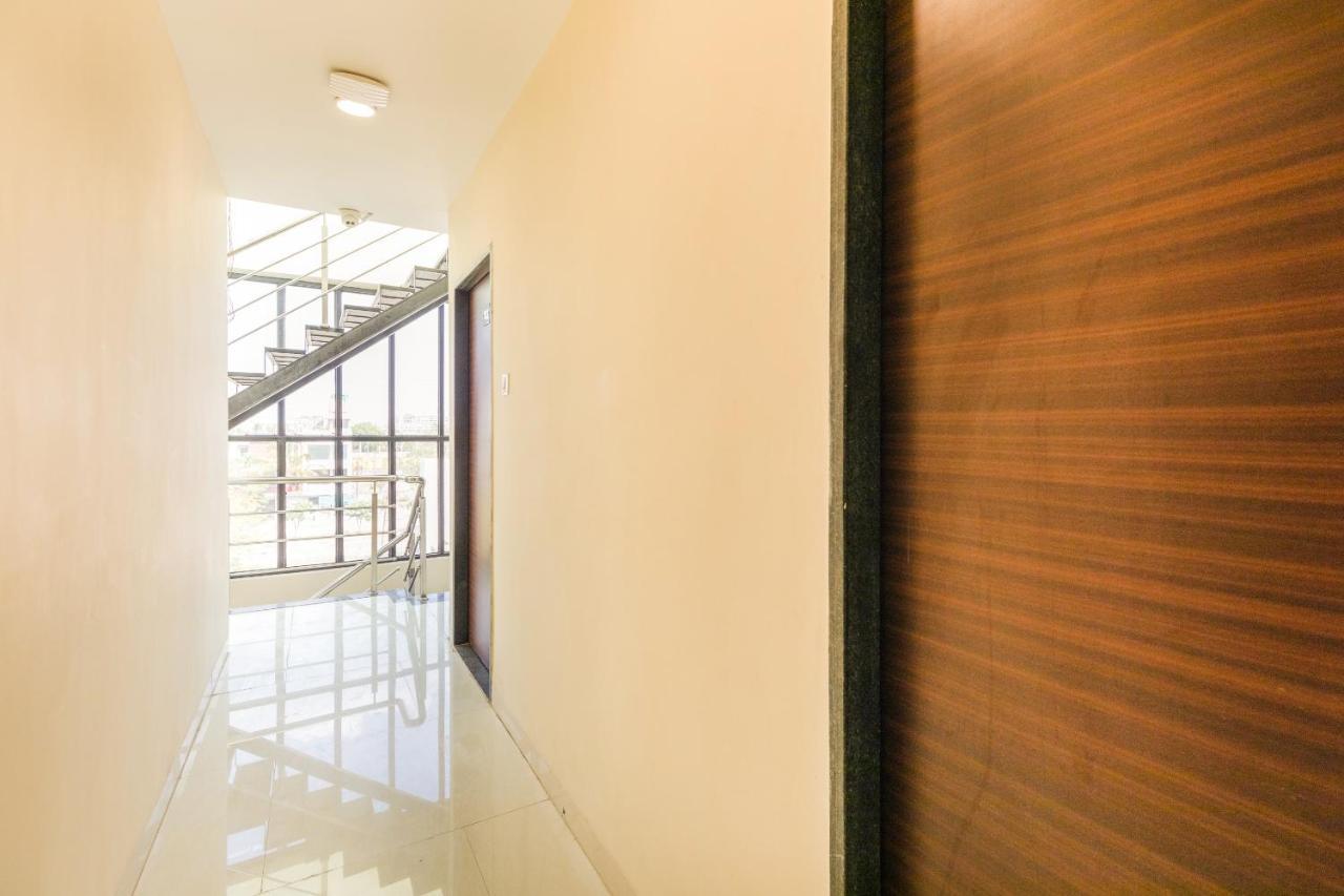 Oyo 71689 Hotel S Pride Ιντόρ Εξωτερικό φωτογραφία