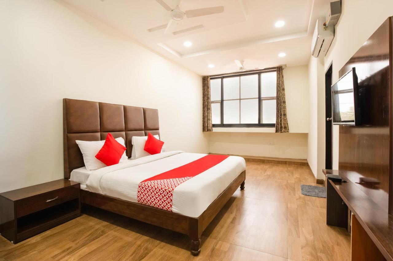 Oyo 71689 Hotel S Pride Ιντόρ Εξωτερικό φωτογραφία